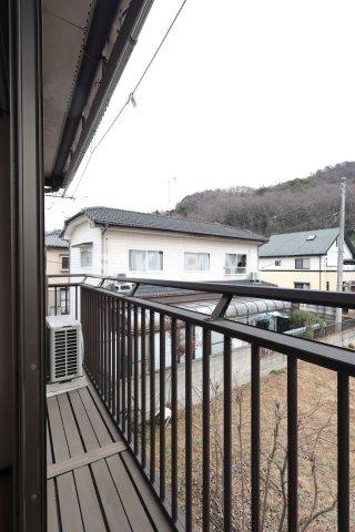 エントピア大月のバルコニー|2025年2月撮影。