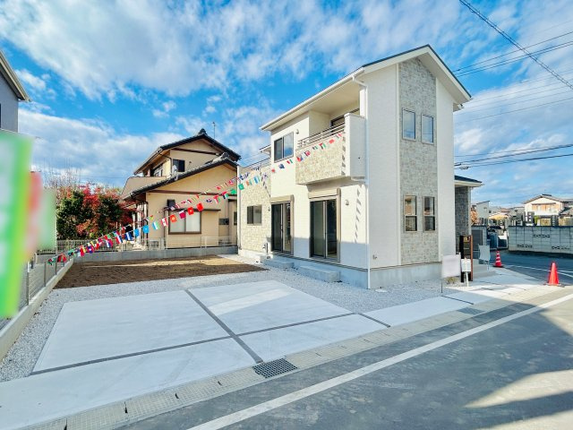 前橋市稲荷新田町の外観|駐車スペース２台確保！