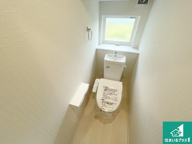 神戸市中央区神仙寺通　第3期　未入居のトイレ|1・2階の2ヶ所にあるので、朝の忙しい時間の順番待ちもなく、深夜の利用にも大変便利です。