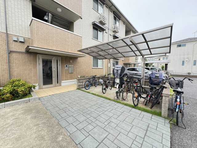 プレミール　Bのエントランス