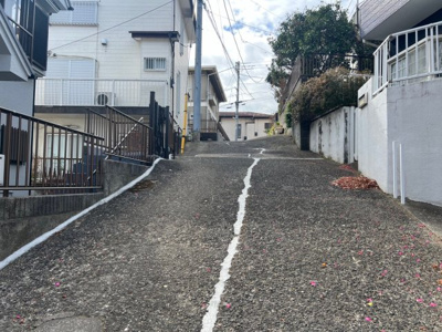【前面道路含む現地写真】 | 仮称　白鳥四丁目戸建て