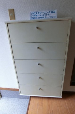 【収納】 | コーポイズミ | シューズボックス
同設備の別室写真を使用しております。