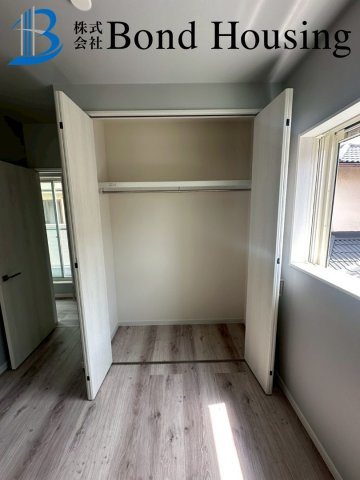 駐車２台　食洗機付き　大久保町大窪　新築戸建の玄関