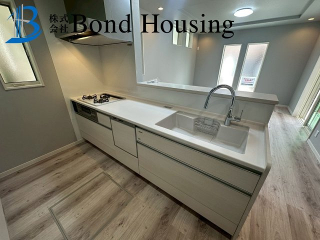 駐車２台　食洗機付き　大久保町大窪　新築戸建のキッチン