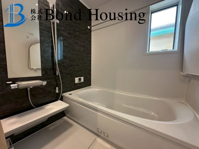 駐車２台　食洗機付き　大久保町大窪　新築戸建の浴室