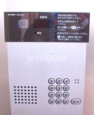 フェリスクレインのエントランス|オートロック完備で安心