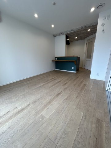 仲介手数料０円！LIBERA刈谷元町の居間・リビング