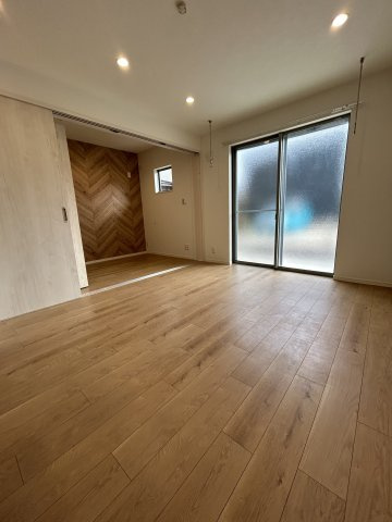 仲介手数料０円！LIBERA刈谷元町の居間・リビング