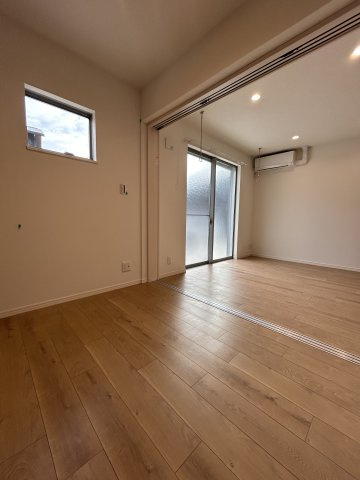 仲介手数料０円！LIBERA刈谷元町の洋室