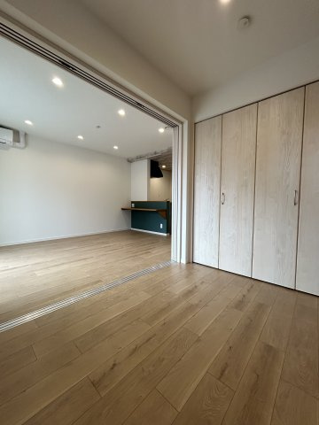 仲介手数料０円！LIBERA刈谷元町の洋室