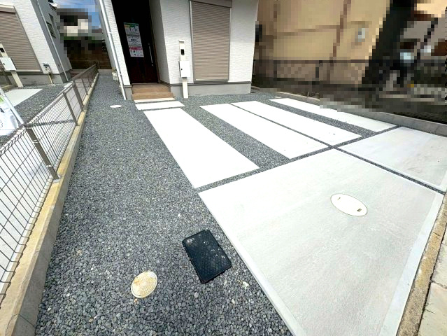 三木市緑が丘町本町１丁目　3号棟の駐車場