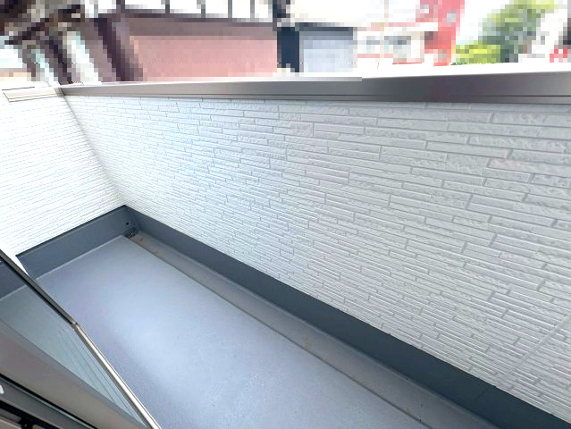 三木市緑が丘町本町１丁目　3号棟のバルコニー