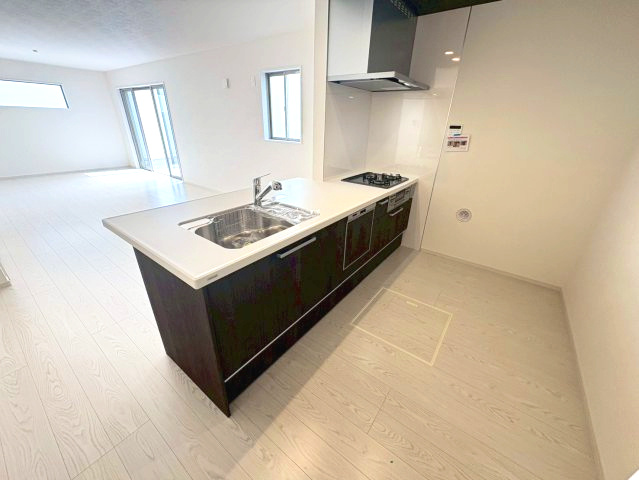 三木市緑が丘町本町１丁目　2号棟のキッチン