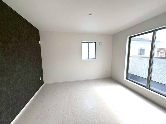 三木市緑が丘町本町１丁目　2号棟の寝室