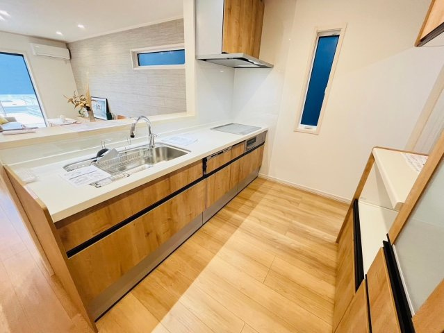 戸建　本巣郡北方町高屋Ⅲ　全4区画分譲のキッチン|機能的なシステムキッチンです。収納力に優れた大容量の引出しでキッチン回りがスッキリ片付きます。