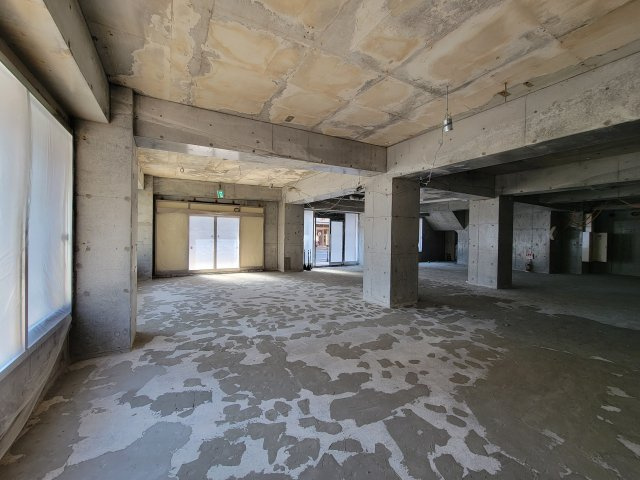 第八露木ビルの内装