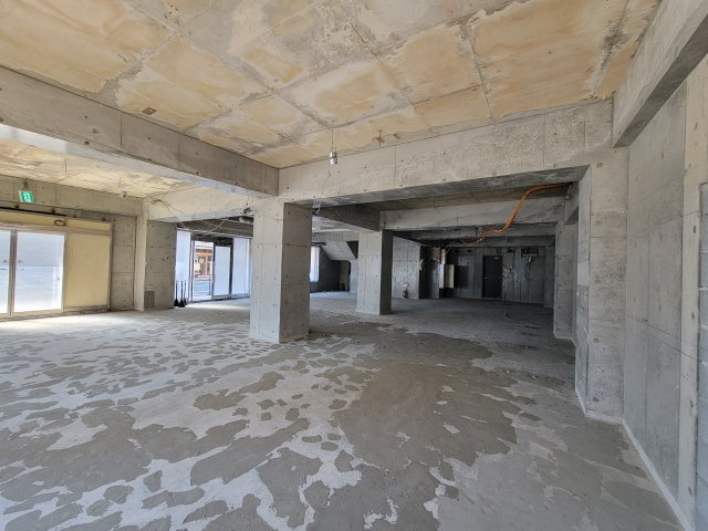 第八露木ビルの内装