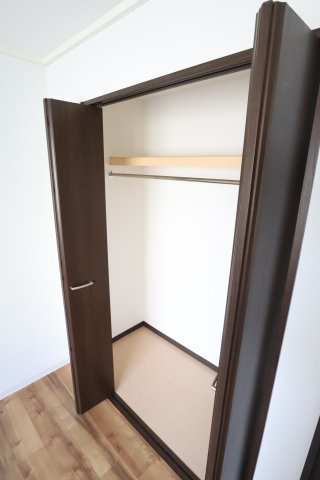 大阪市都島区中野町５丁目の賃貸マンションの収納