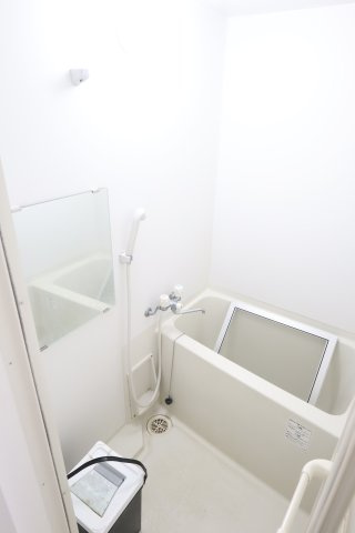 大阪市都島区中野町５丁目の賃貸マンションの浴室