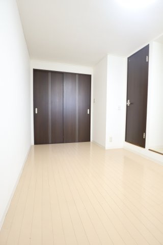 大阪市都島区中野町５丁目の賃貸マンションの居間・リビング