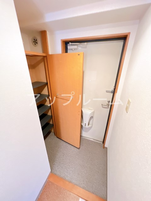 ベルフラワーASの玄関