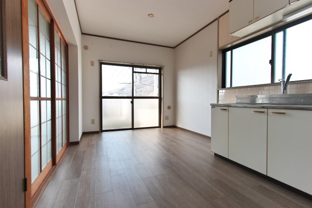 シャンテーヌの居間・リビング