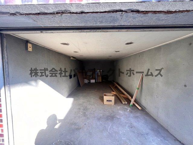 藤阪元町戸建　賃貸の駐車場|駐車場です