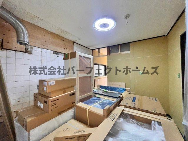 藤阪元町戸建　賃貸のキッチン|キッチンでお料理をお楽しみください