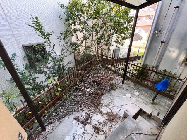 藤阪元町戸建　賃貸の庭|簡単な家庭菜園も楽しめるお庭です