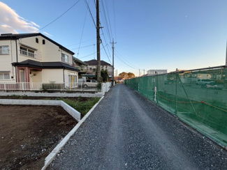 【前面道路含む現地写真】