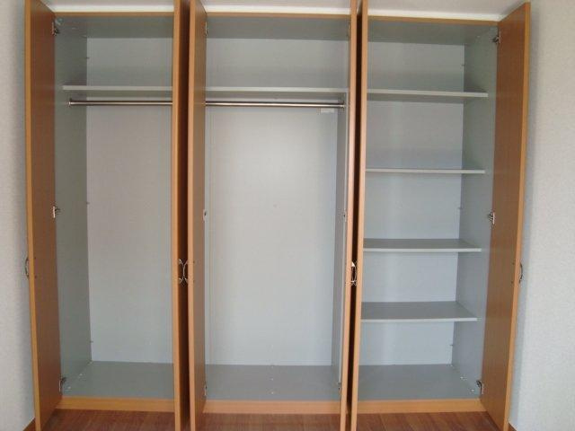 リバーサイドコスモスⅡの収納|クローゼット