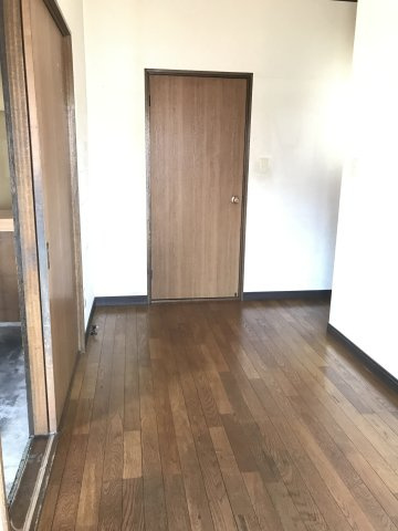 『北鴻巣駅』西口5分。元居酒屋の居抜き物件（店舗付住宅）の玄関