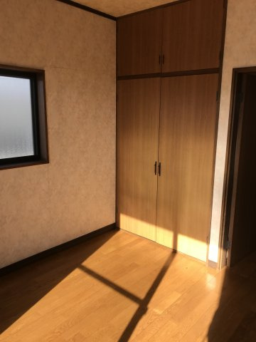 『北鴻巣駅』西口5分。元居酒屋の居抜き物件（店舗付住宅）の洋室