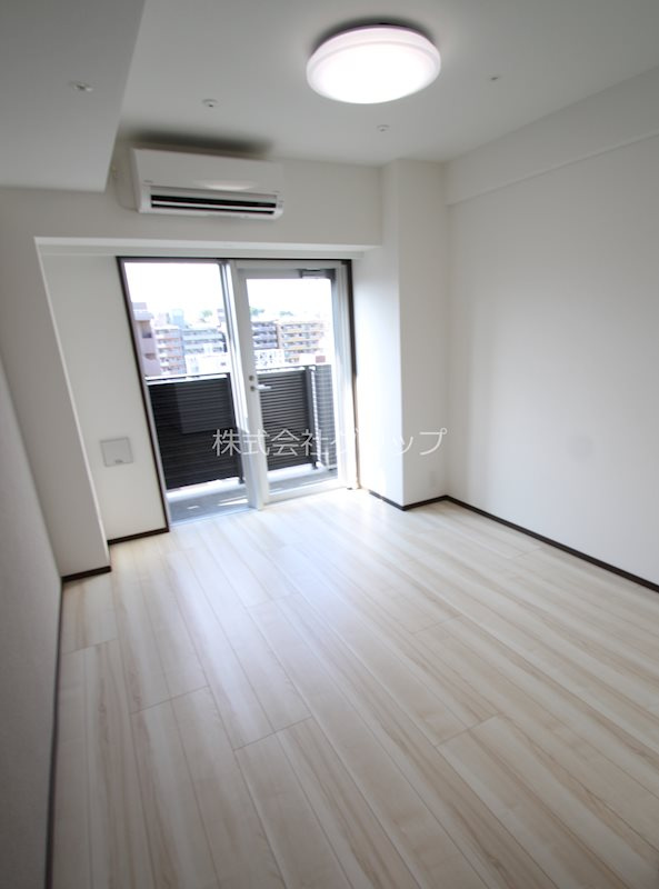 ジェノヴィア阪東橋スカイガーデンの洋室