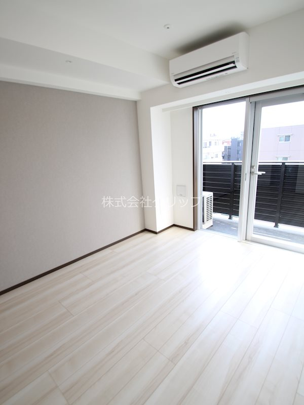 ジェノヴィア阪東橋スカイガーデンの洋室