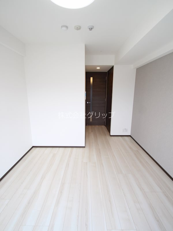 ジェノヴィア阪東橋スカイガーデンの居間・リビング