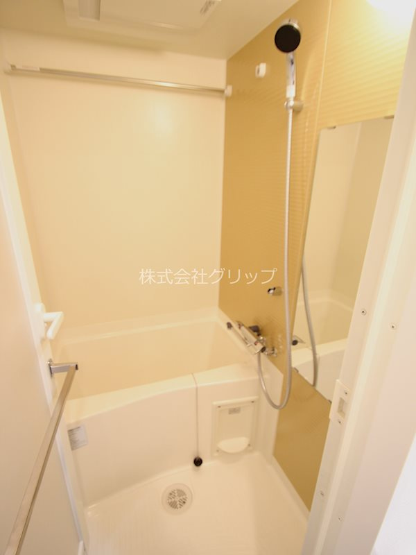 ジェノヴィア阪東橋スカイガーデンの浴室