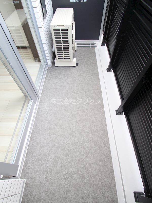 ジェノヴィア阪東橋スカイガーデンのバルコニー