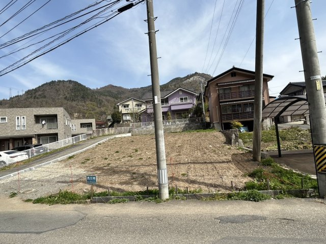土地　長野市新諏訪一丁目の外観