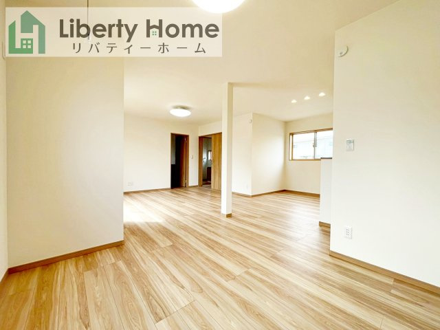 土浦市荒川沖第1期　2号棟　新築戸建の居間・リビング