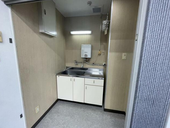 守山市浮気町の店舗事務所のキッチン|キッチンです