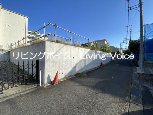 【前面道路含む現地写真】 | 【仲介手数料０円】秦野市鶴巻南1丁目　土地（売地）建築条件なし | 【仲介手数料０円】秦野市鶴巻南1丁目　土地（売地）建築条件なし