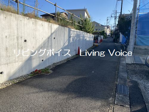 【前面道路含む現地写真】 | 【仲介手数料０円】秦野市鶴巻南1丁目　土地（売地）建築条件なし | 【仲介手数料０円】秦野市鶴巻南1丁目　土地（売地）建築条件なし
