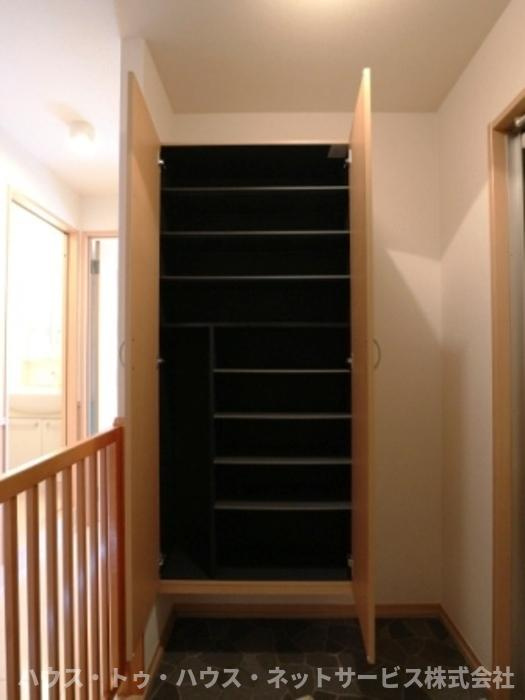 グランドソレイユ　Ｂ棟の玄関