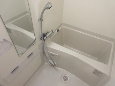 ベラジオ京都一乗寺の浴室|浴室乾燥機能付バス