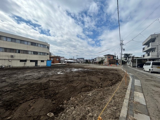 土地　中野市中央一丁目の外観