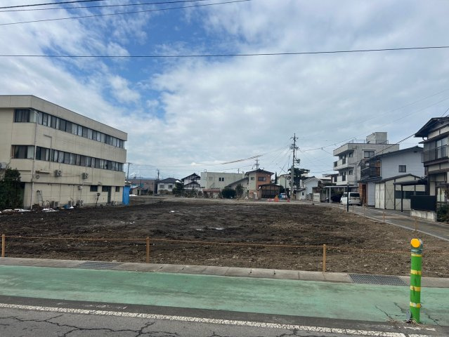 土地　中野市中央一丁目の外観