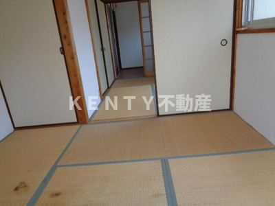 【寝室】 | 藤ハイツ上末吉 | 広くて明るい寝室