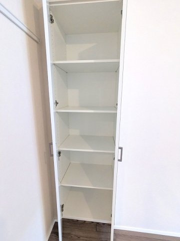 PROUD FLAT浅草トレサージュの設備|リビングの収納