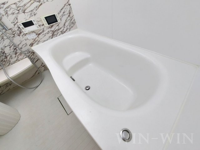 ボヌール Ⅲの浴室